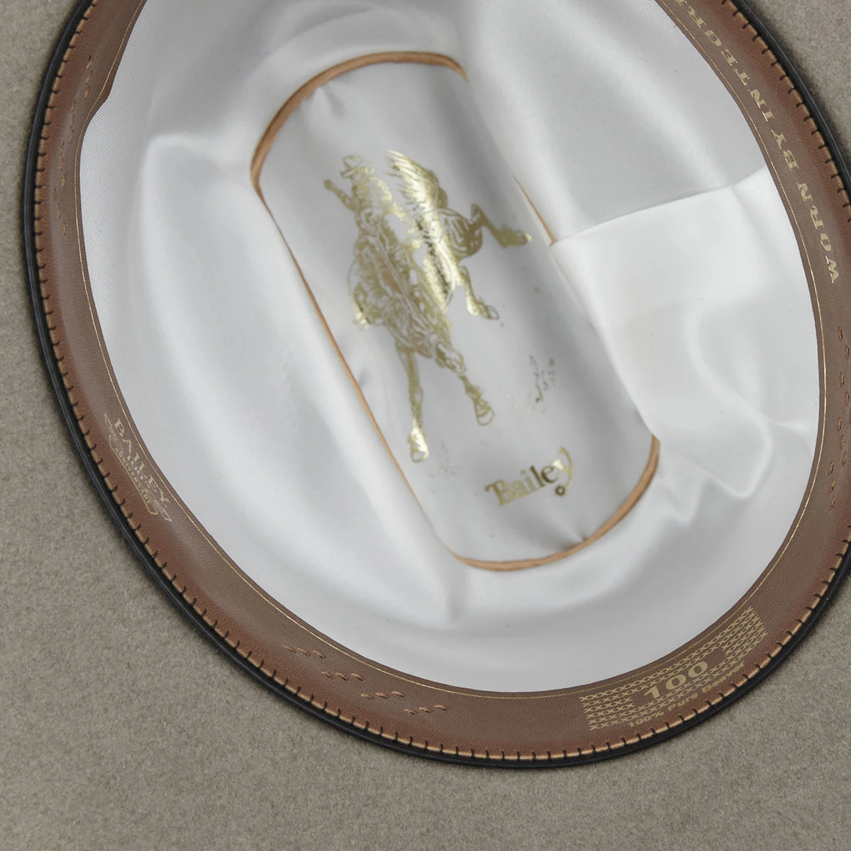 Limited Edition - Reign - Image 9